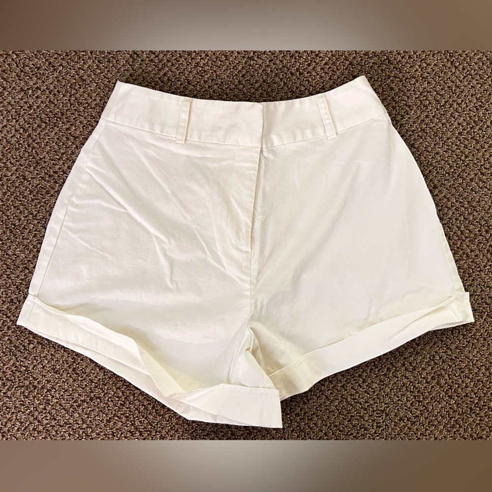 Danielle Bernstein size 2 shorts in white